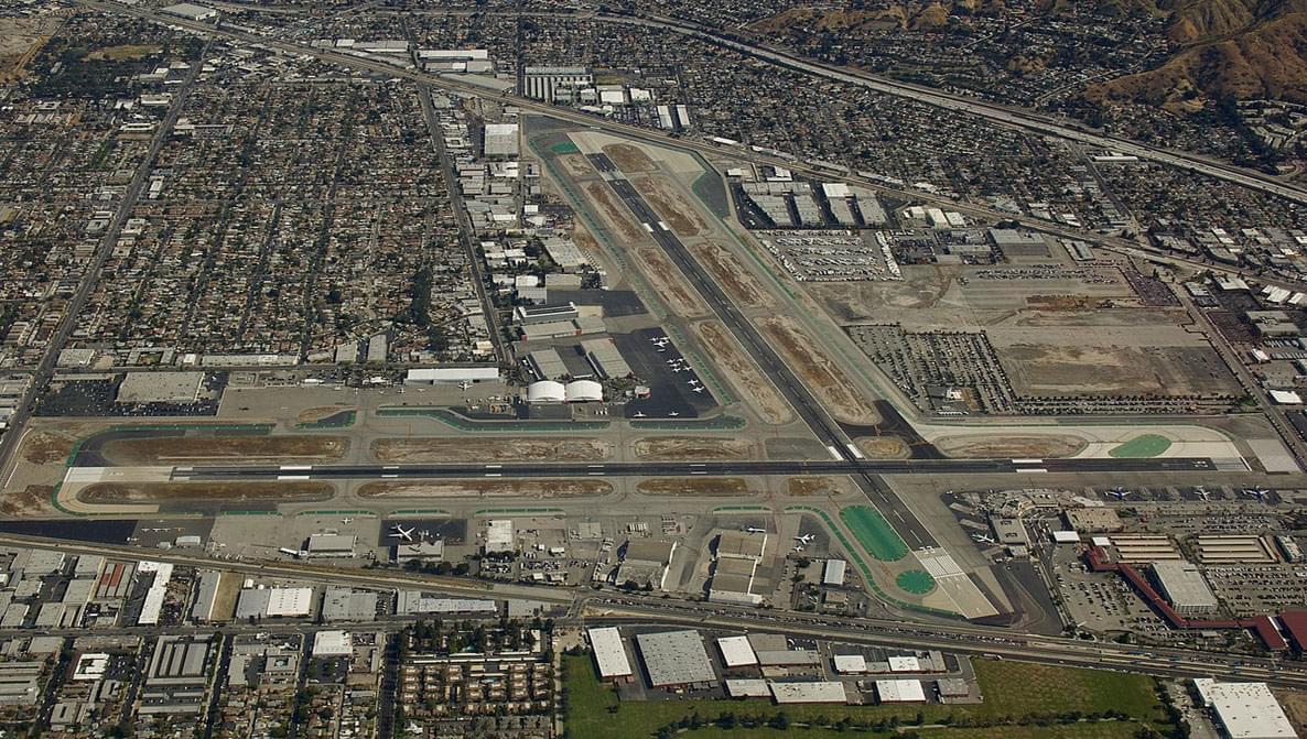 Hollywood Burbank Airport (BUR) Map
