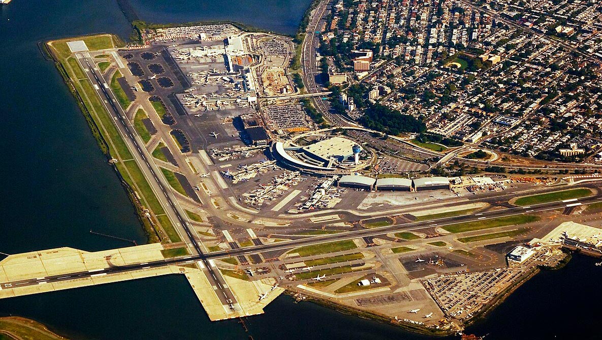 LaGuardia Airport (LGA) Map